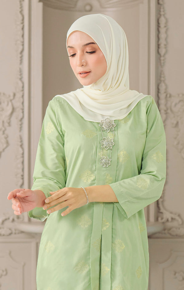 baju kebaya tradisional