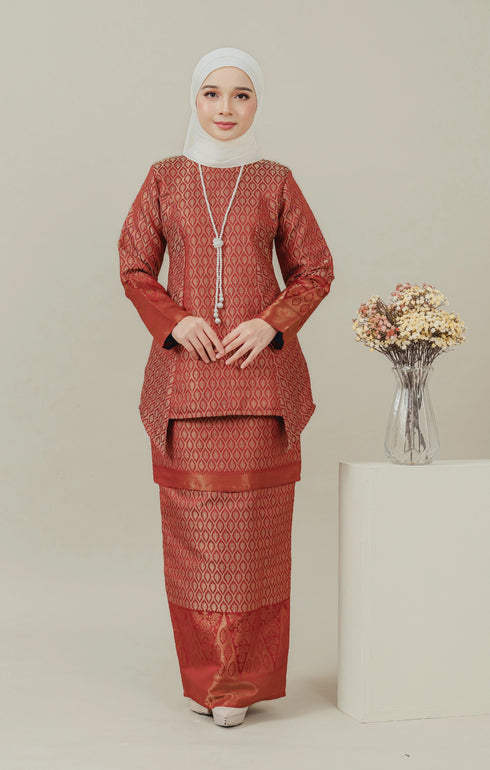 Front view C Luxe Kurung Kedah Maroon showing brocade kurung design and fit