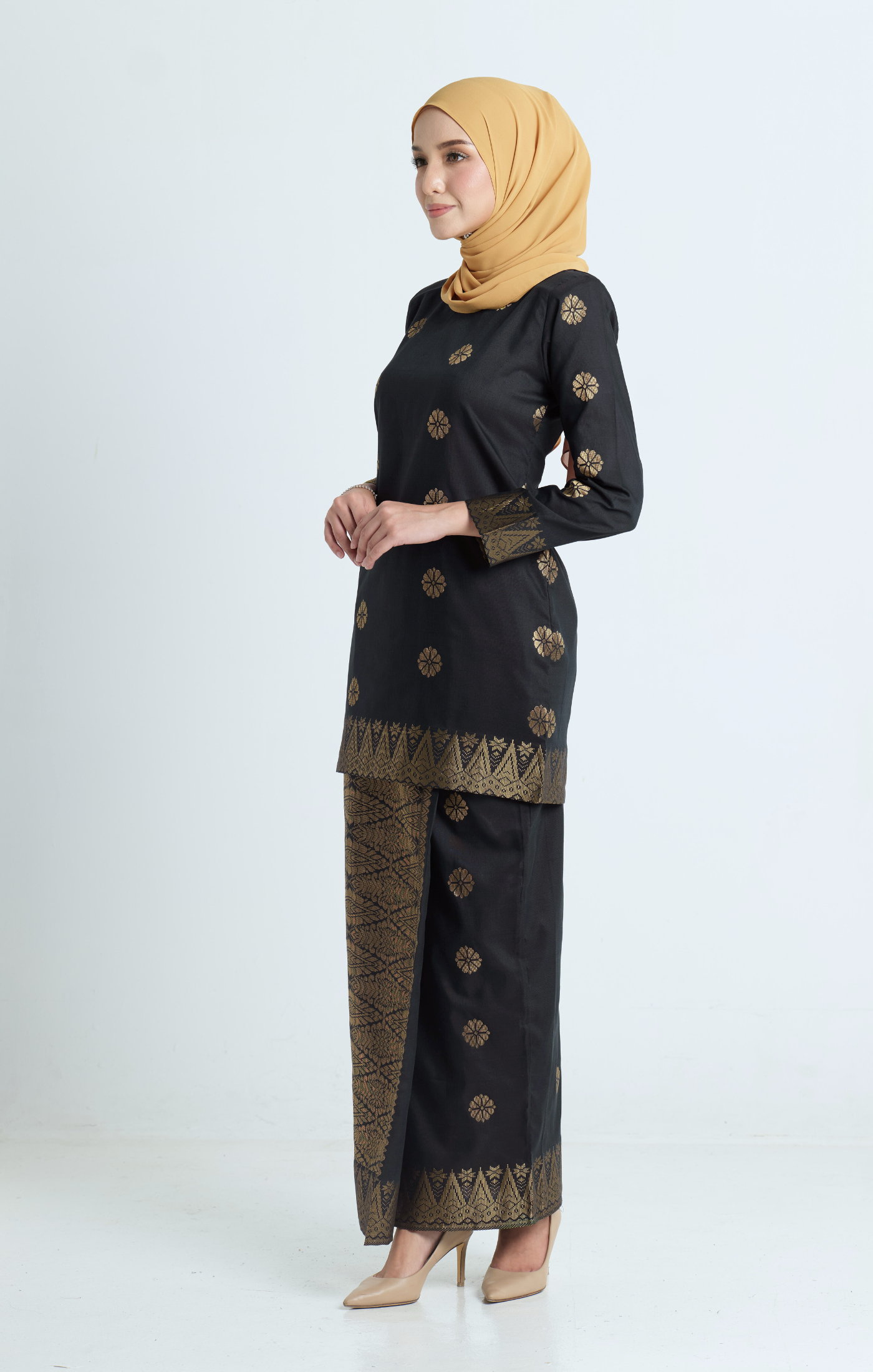 Riza Kurung Moden | Black Gold