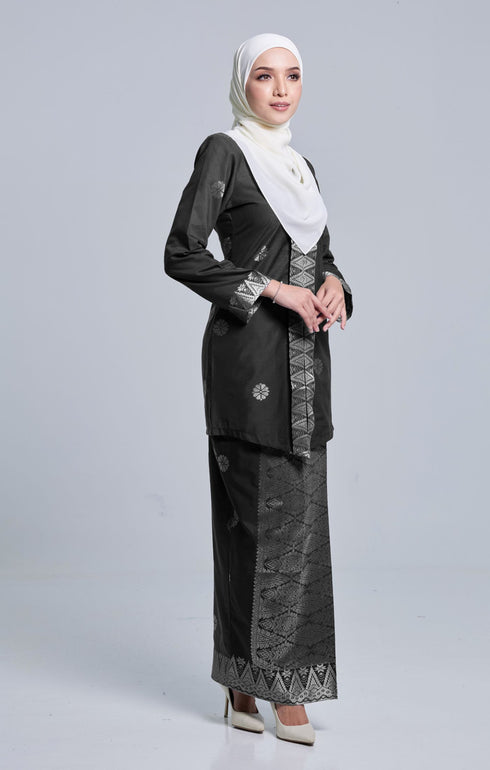 SEROJA KEBAYA | BLACK SILVER