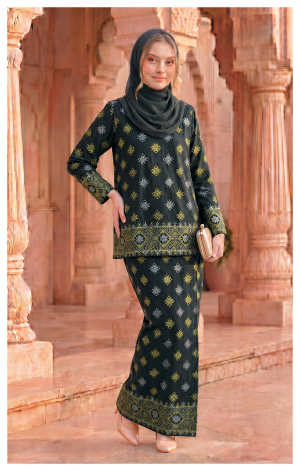 woman wearing Kurung Kedah Dark Emerald Green front view songket round neck design