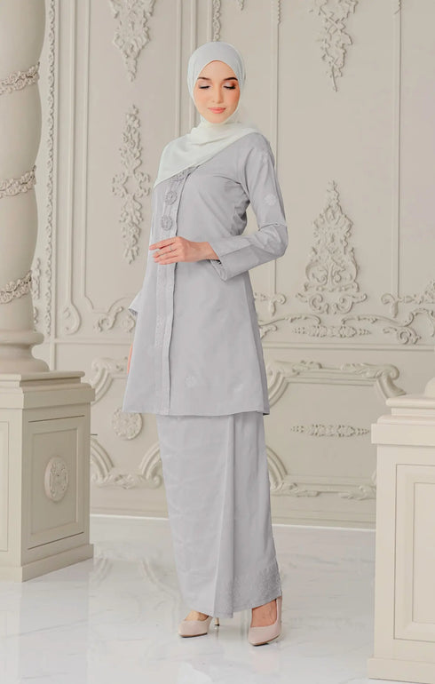 Laylo kebaya | Light Grey Silver