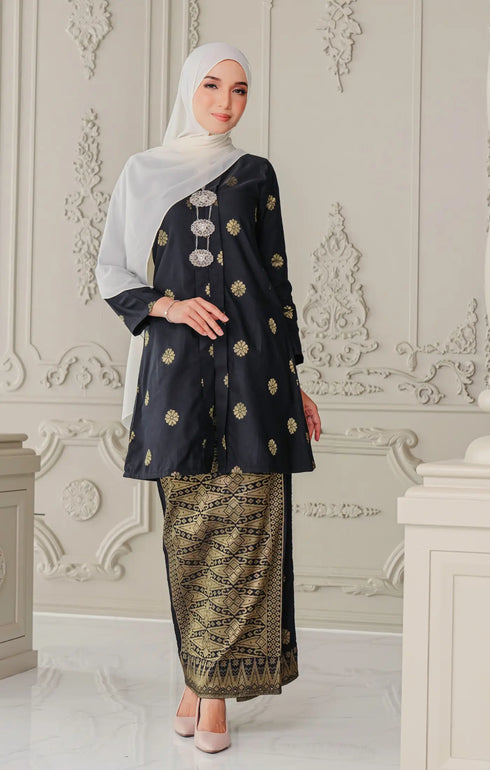 Anggun Kebaya | Black Gold
