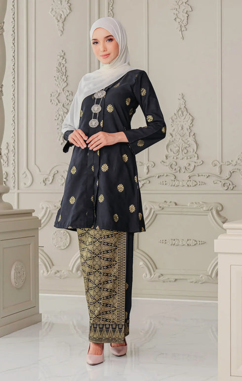 Anggun Kebaya | Black Gold
