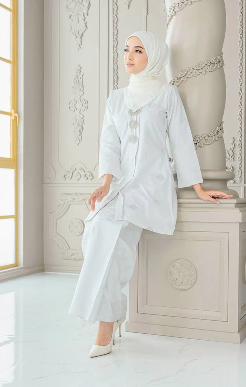 Anggun Kebaya | White Silver - With Lining
