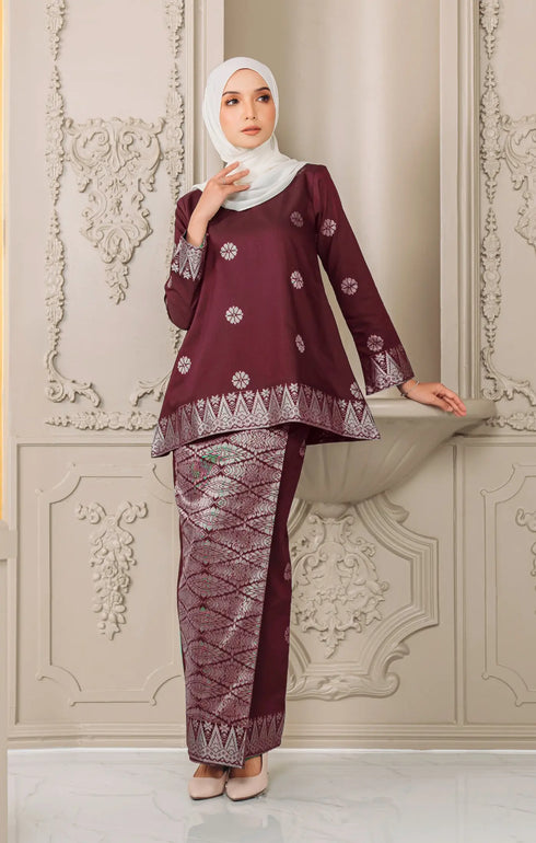 Aryana Kurung Kedah | Dark Maroon Silver