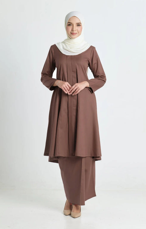 Kebarung Klasik Chocolate front view on model showcasing V‑neck and long sleeves