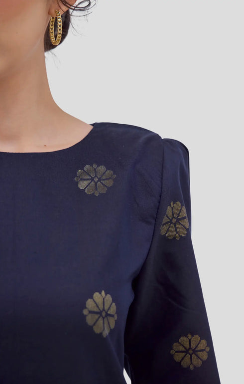 Riza 2.0 Kurung Moden Blue Black Gold fabric texture zoom