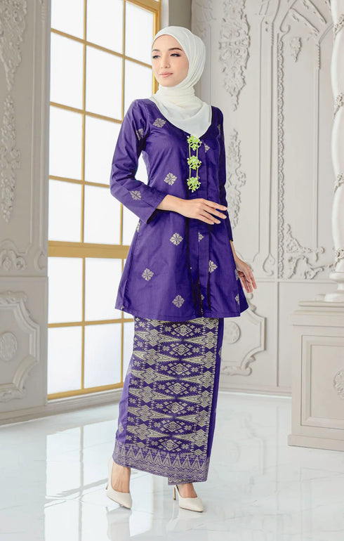 Anggun Kebaya | Dark Purple gold