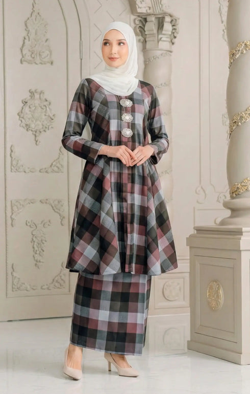 Front view Aruna Kebarung Linen Magenta Check D6-1 showing classic long kebarung design