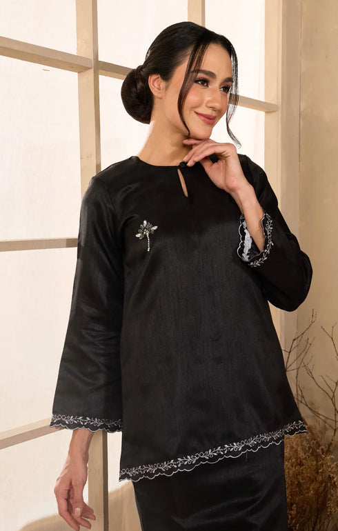 Side view Sophia Kurung Kedah black
