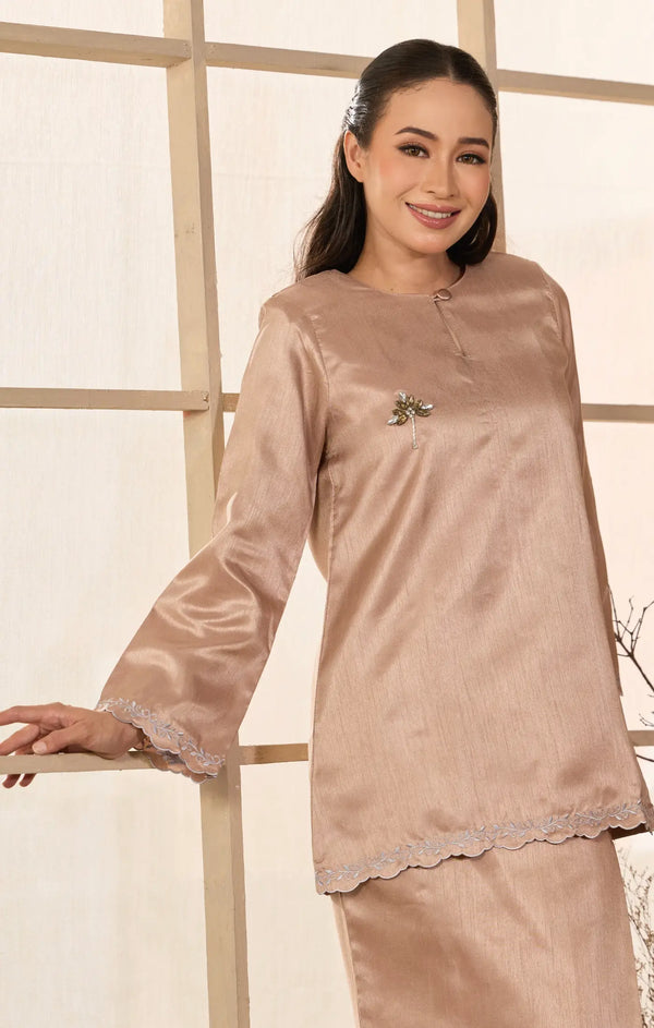 Sophia Kurung Kedah nude front view