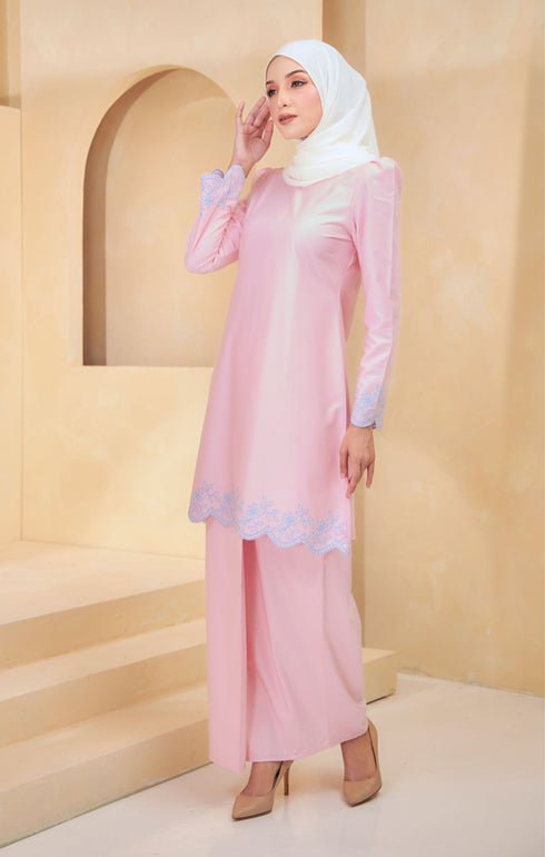 Karla Kurung Riau Sulam | Baby Pink