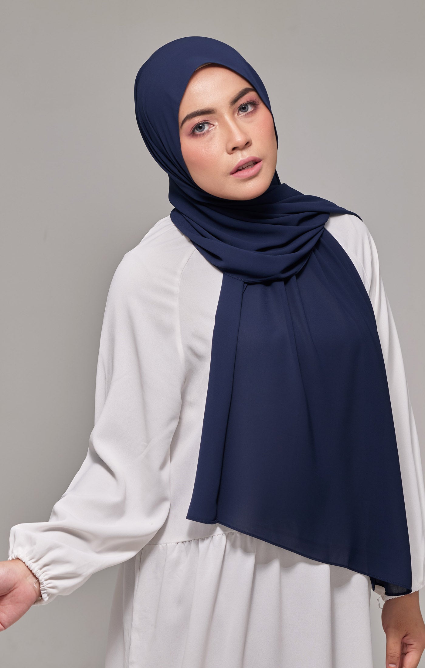 tudung navy blue