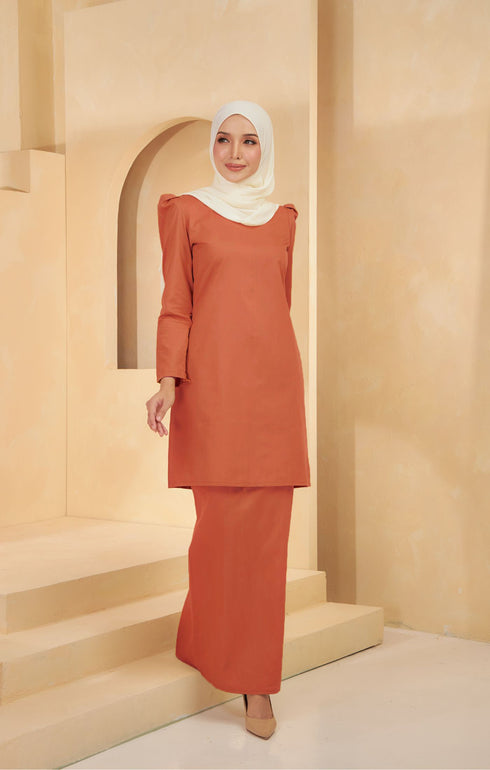 Kuntum Kurung Moden Plain | Brick Orange