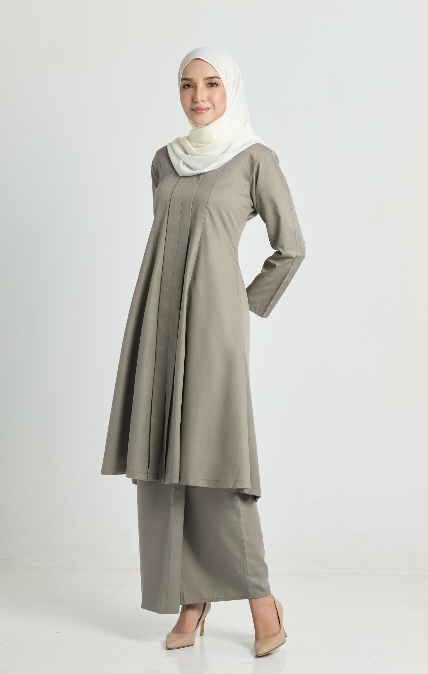 Luna Kebarung Klasik | Smokey Green