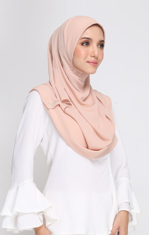 Mia Instant Sarung | Peach