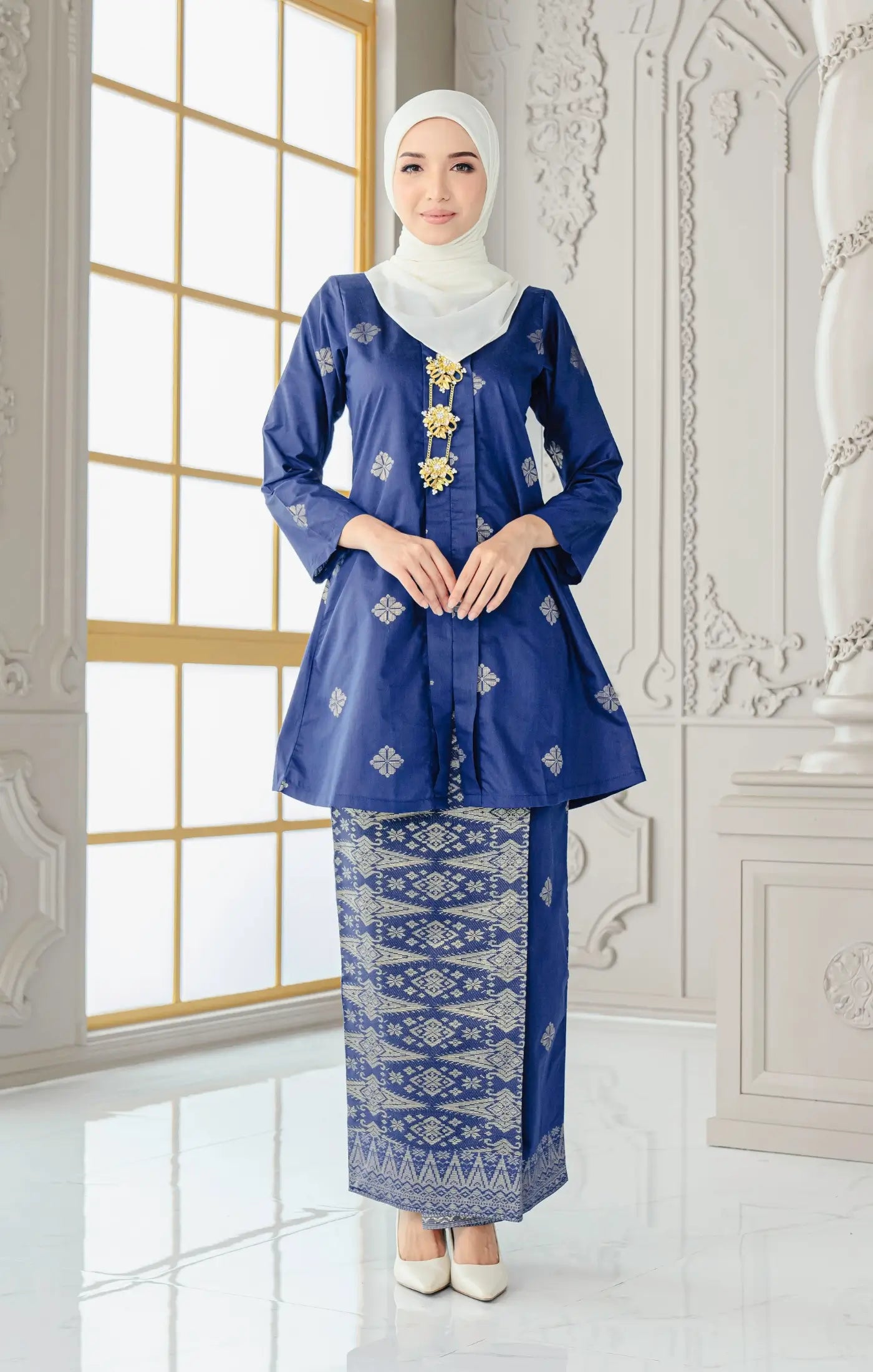 Anggun Kebaya Royal blue Silver
