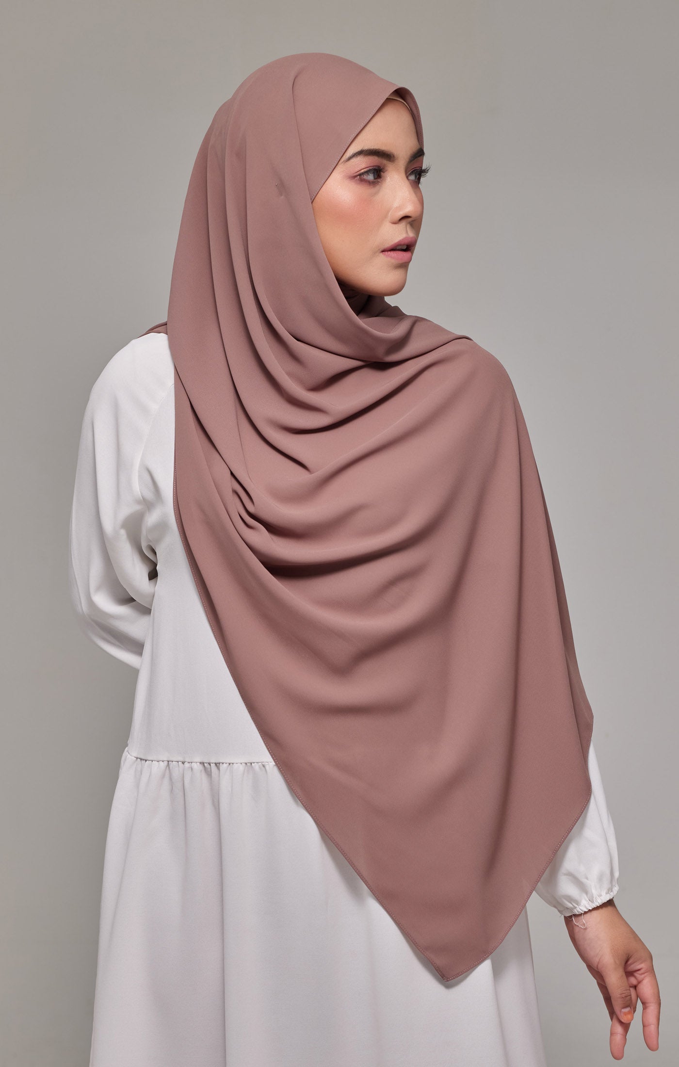 Faura shawl | Smokey Brown