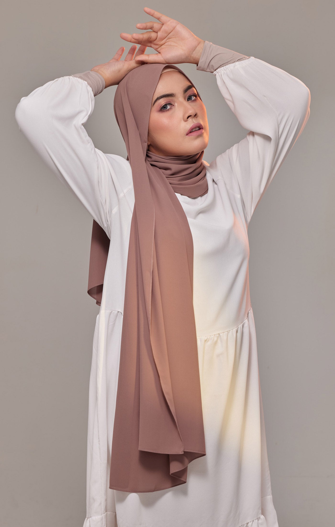 Faura shawl | Smokey Brown