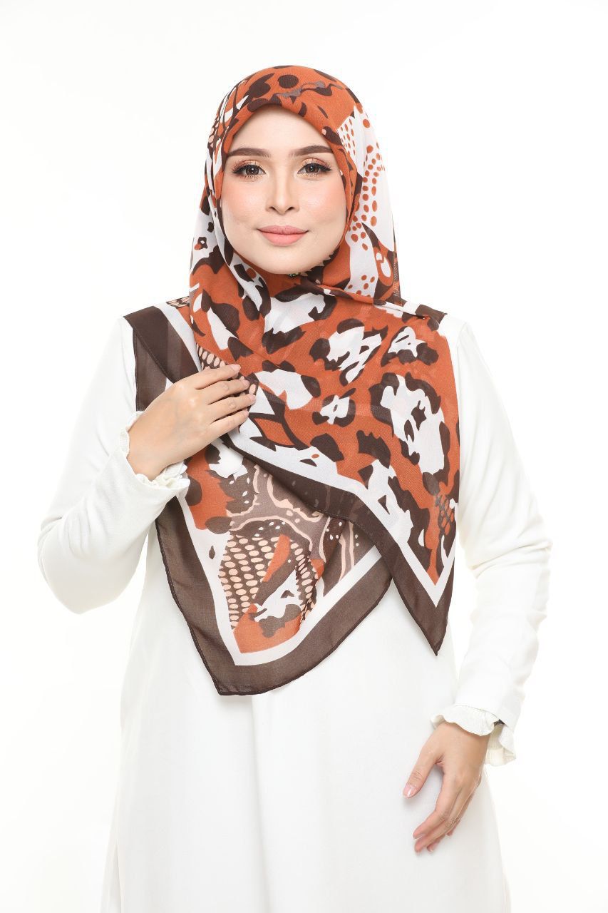 model tudung