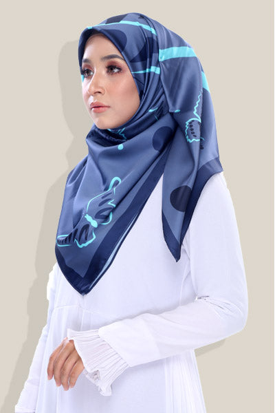 Cattle Heart Bawal Square | Grey