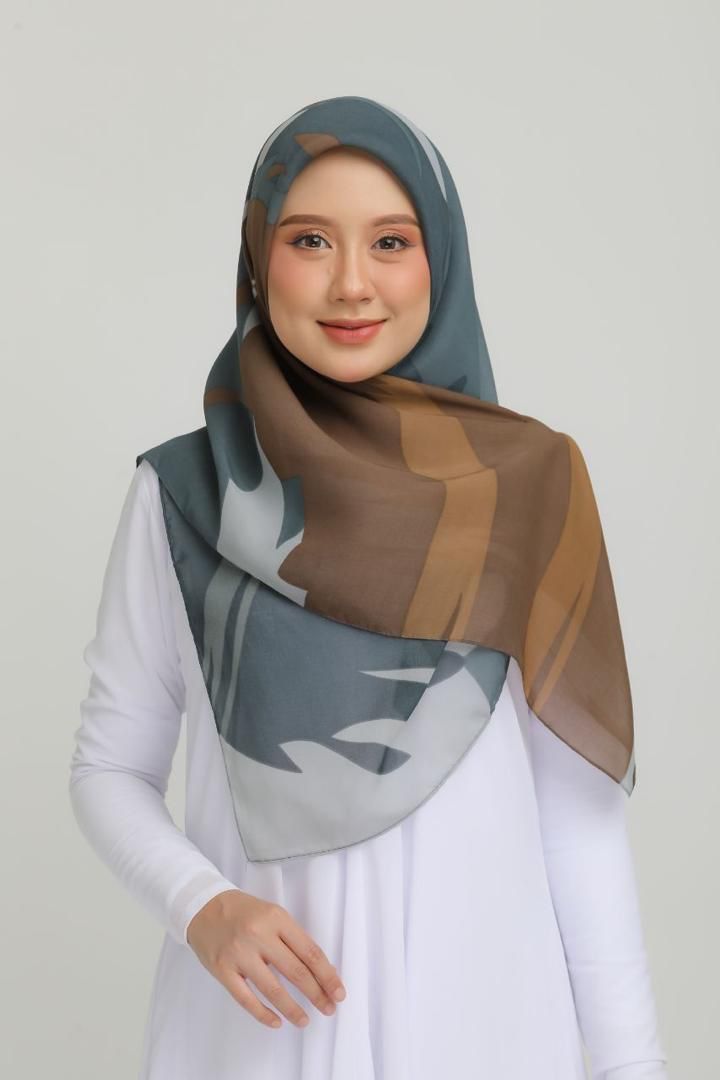 pleated shawl