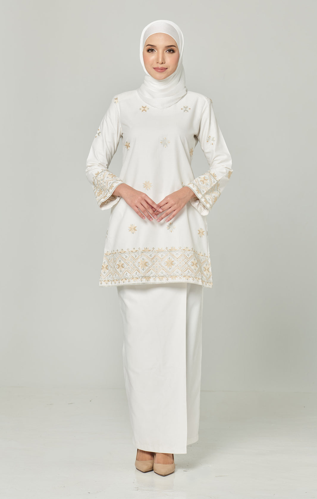 Alyssa | Kurung Riau Embroidered | Baju Embroidered Border Lace – Carlanisa