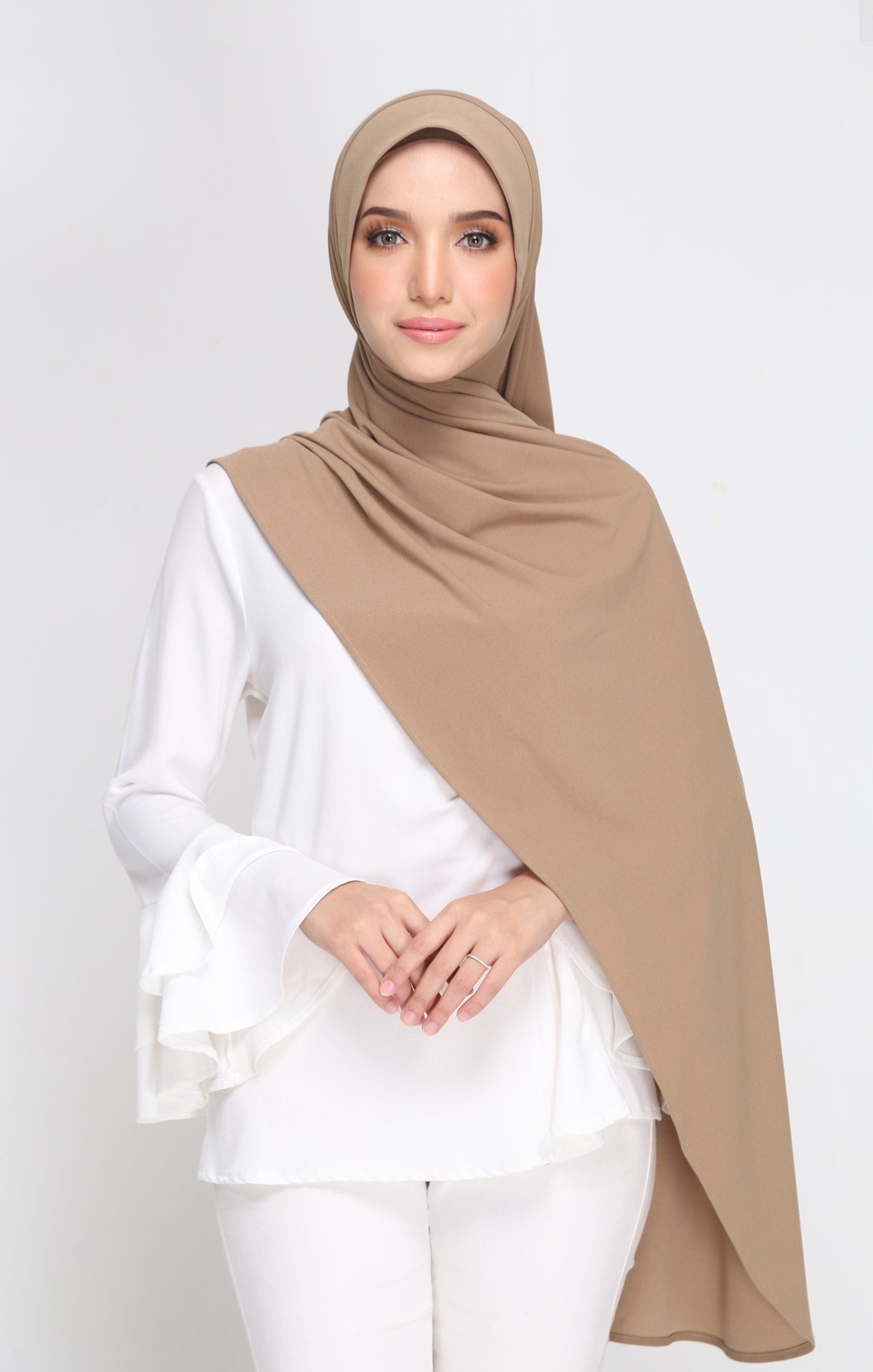 Instant hijab slit