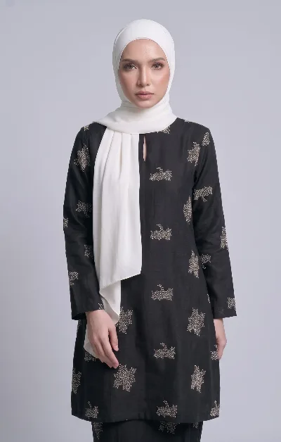 Hazel Baju Kurung Riau Sulam | Black