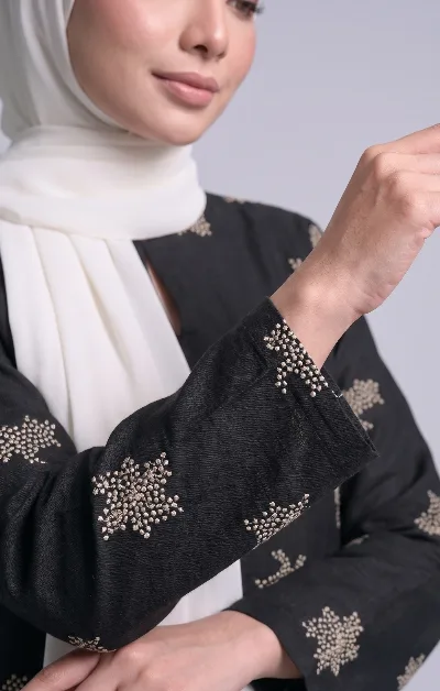 Hazel Baju Kurung Riau Sulam | Black