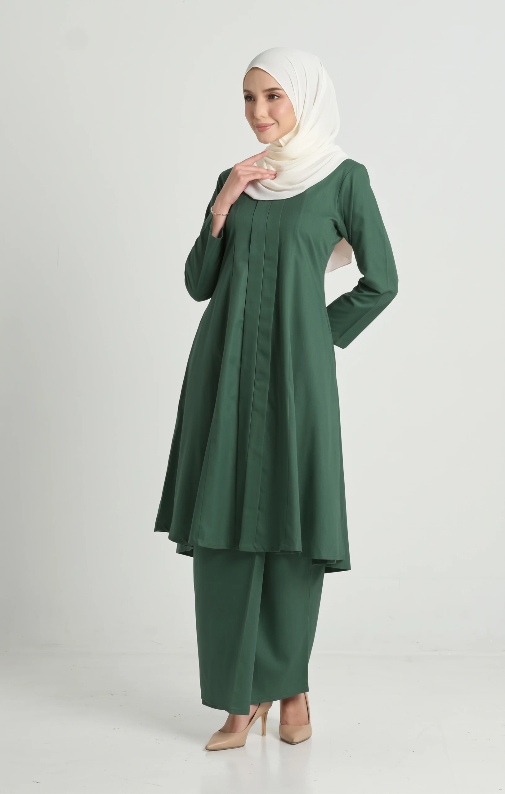 Luna Kebarung Klasik | Dark Emerald Green — alternate view