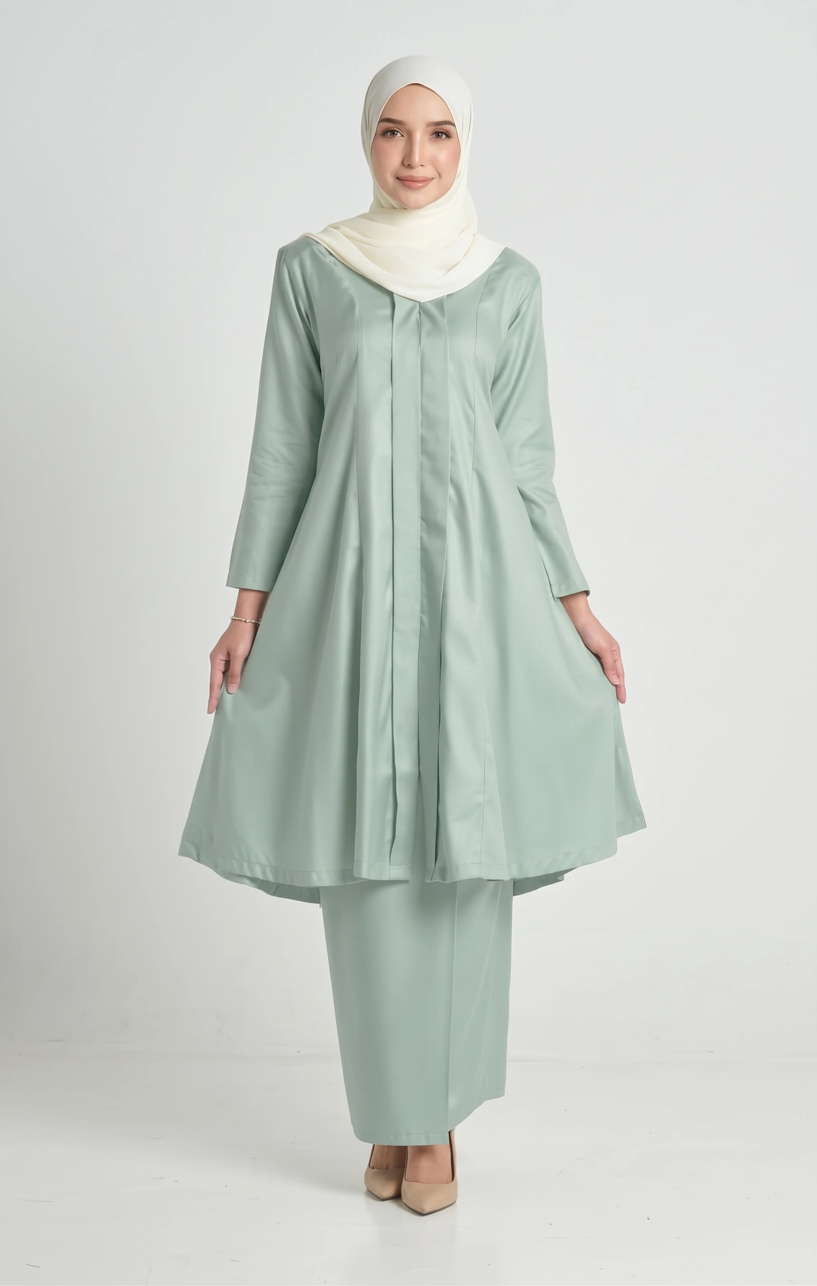 Luna Kebarung Klasik | Dusty Green — alternate view