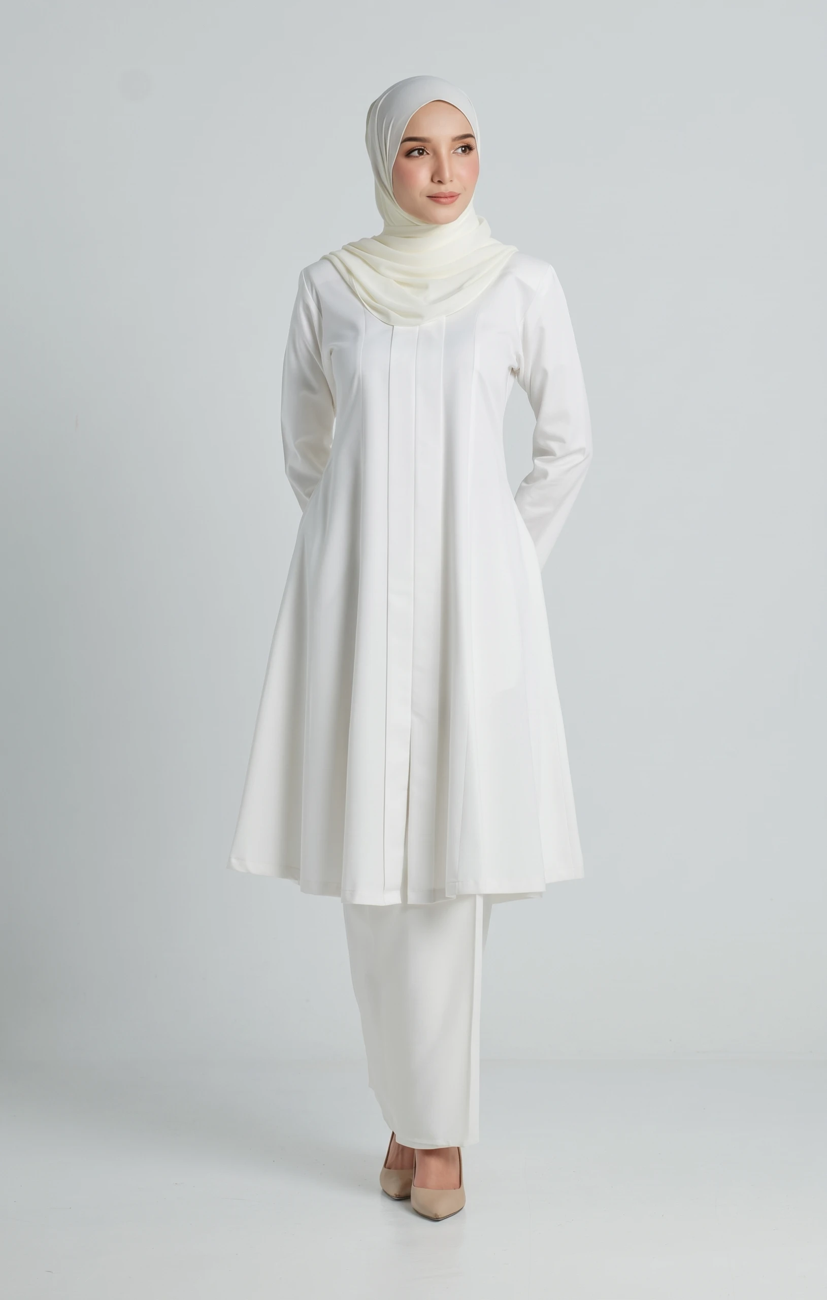 Luna Kebarung Klasik | Pearl White