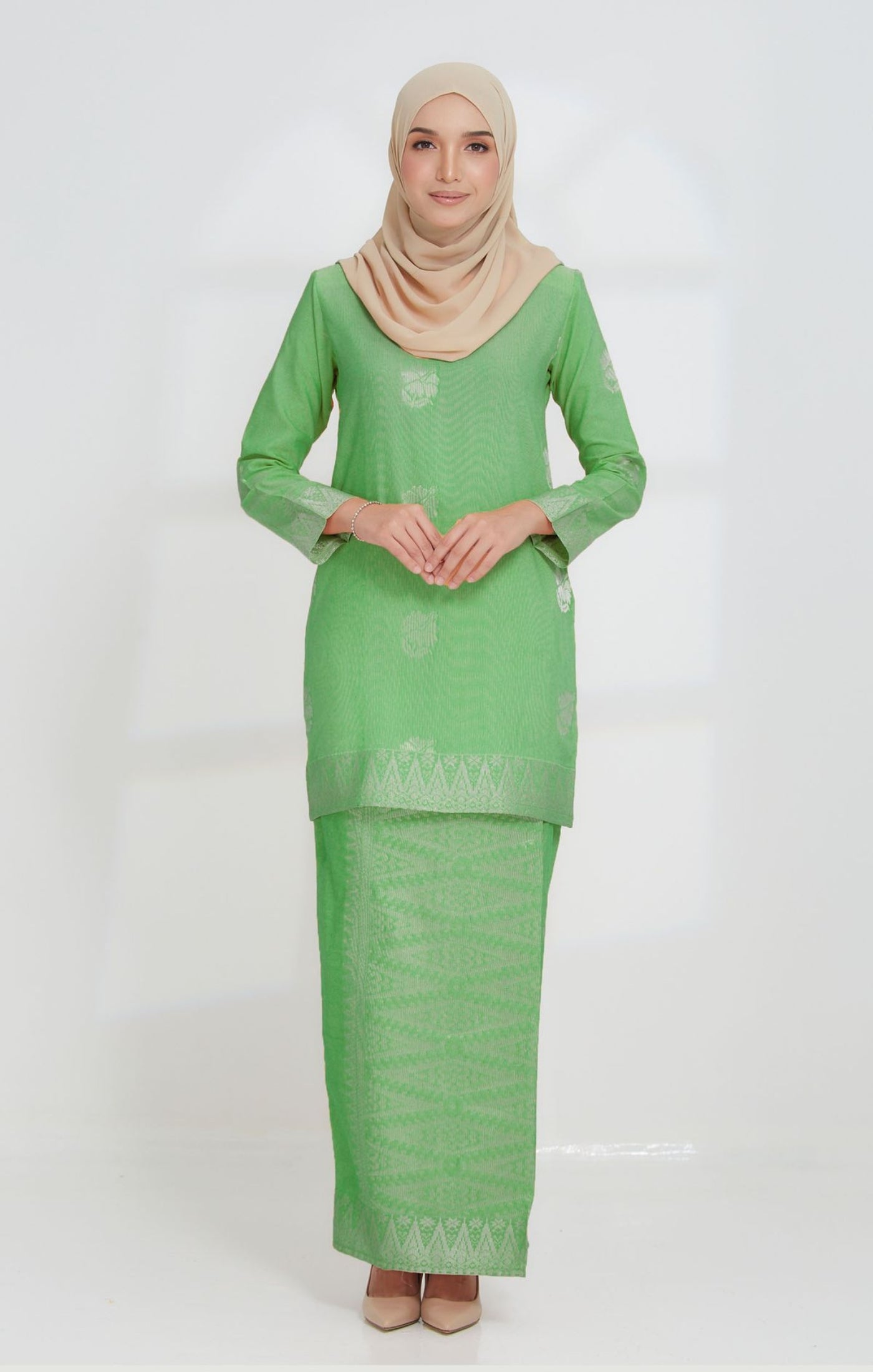 DEFECT-RAYA | APPLE GREEN SILVER