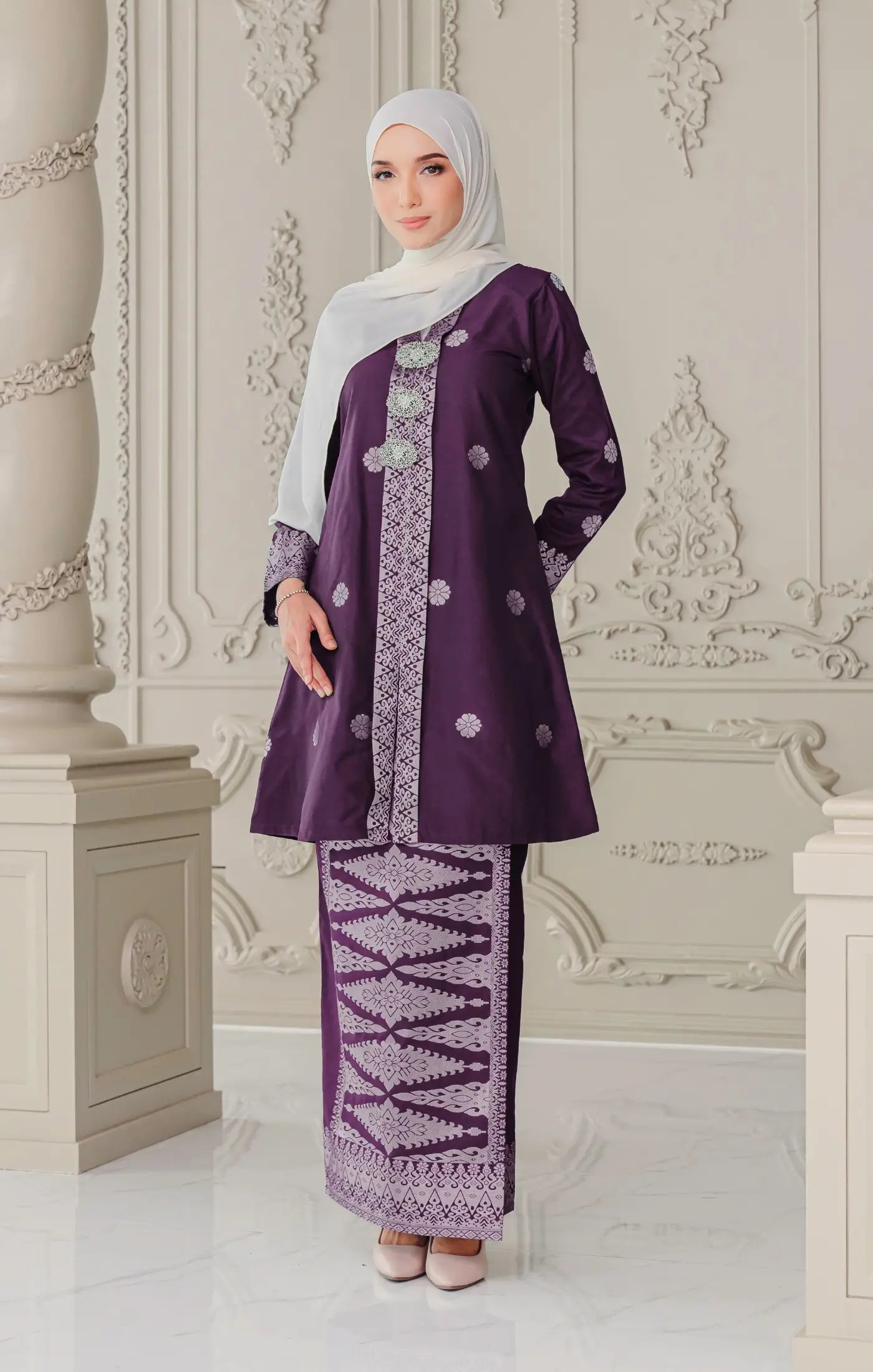 LAYLO KEBAYA | MAGENTA SILVER